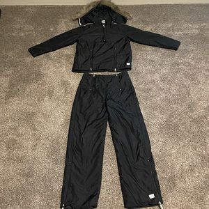 Vintage Nike ski jacket w/ removable faux trimmed hood and ski pants